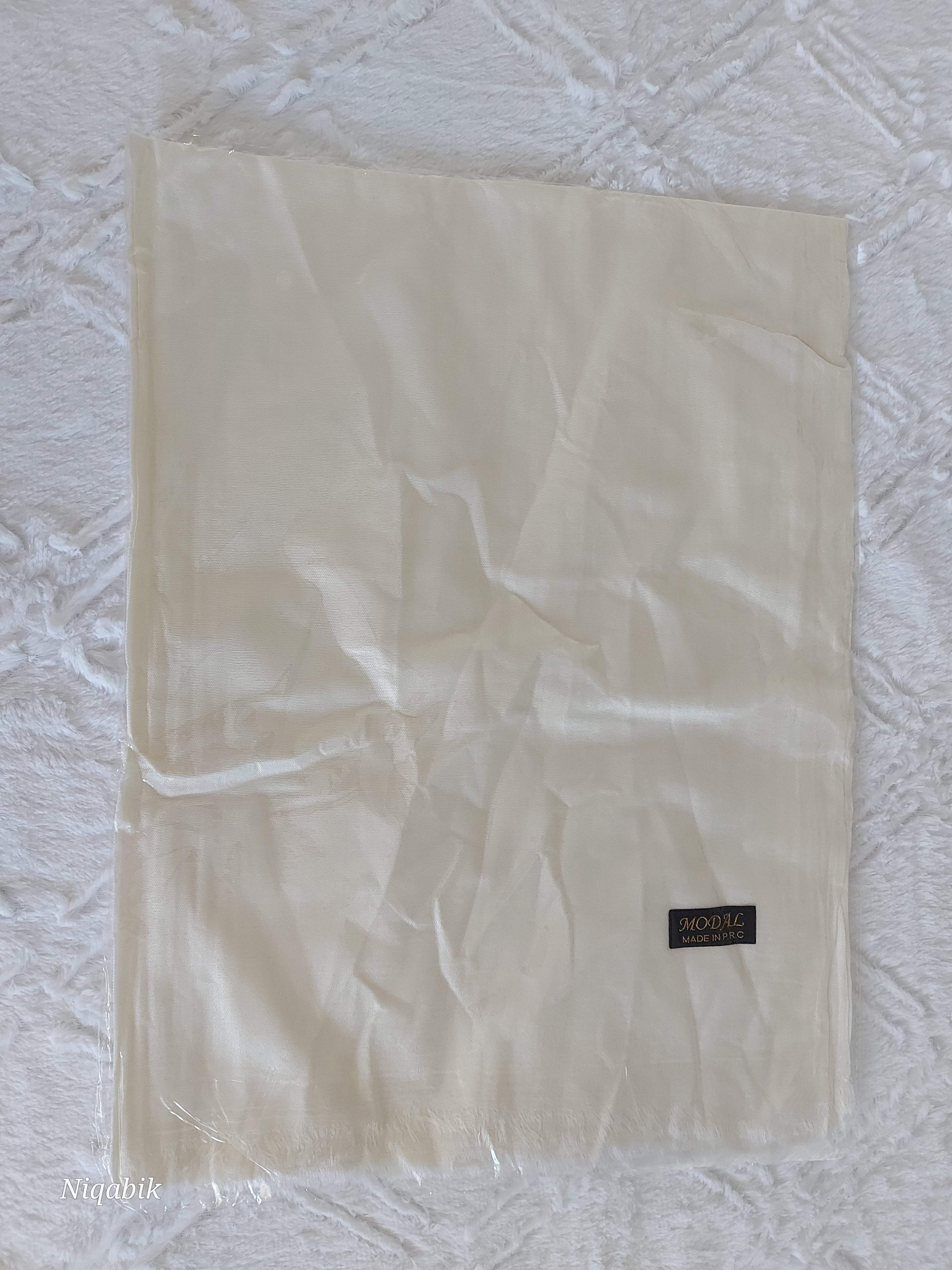 Modal Hijab – Soft, Lightweight & Breathable