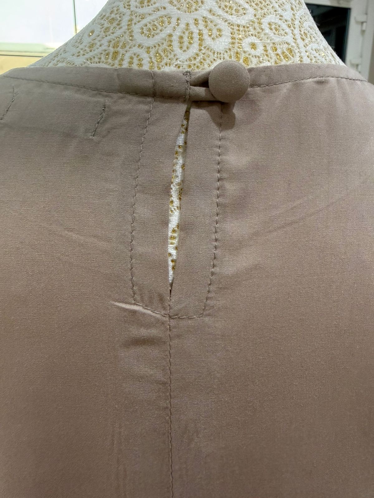 Linen Blend Abaya with Soft Rayon Inner Dress – Espresso, Olive & Tan | Niqabik